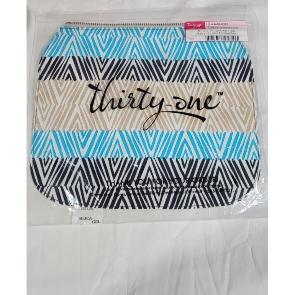 Studio Thirty-One AD04 "Etched Elements" Blue Beige Black White Purse Flap NEW!